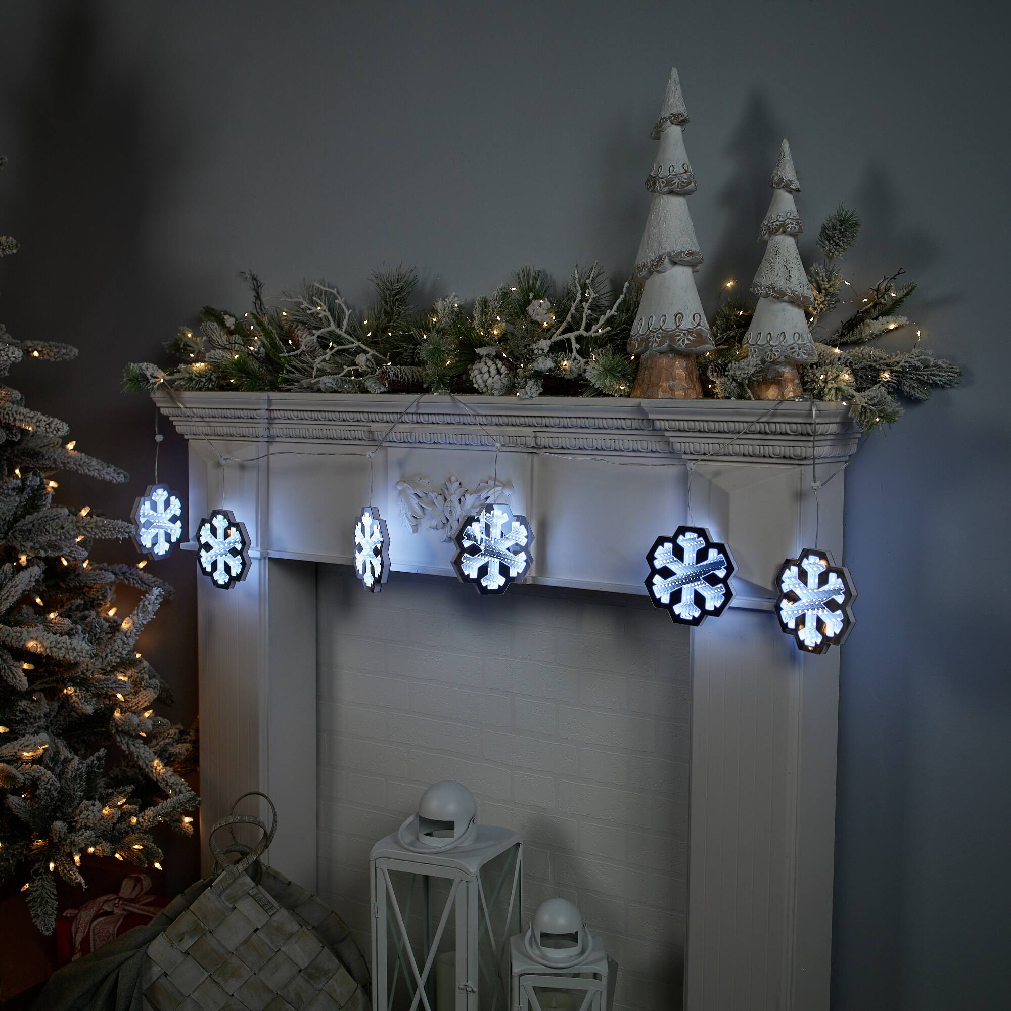 68" Snowflake Ekkolight Garland